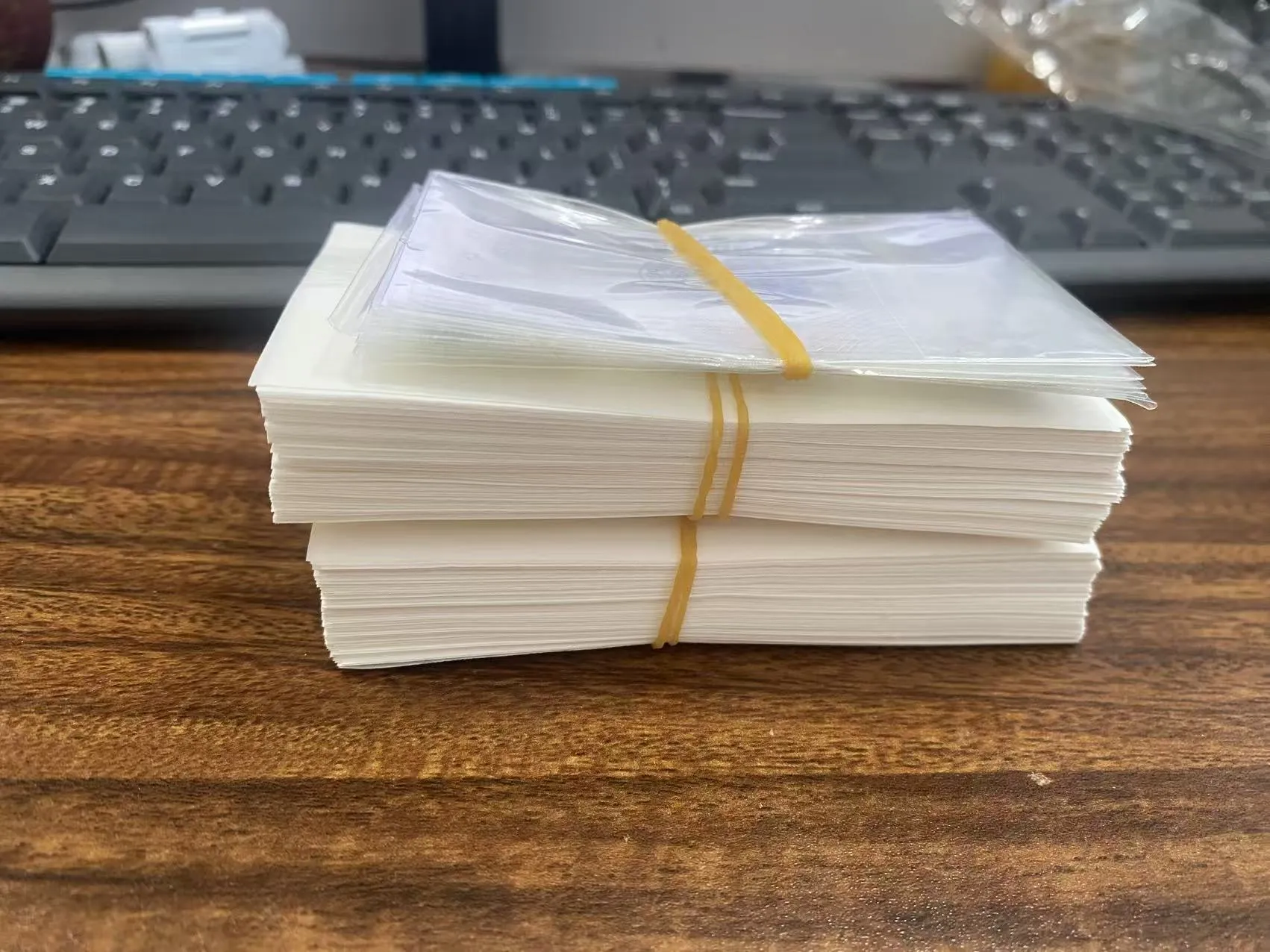 تم إرسال ملصق بطاقة الائتمان JOJO Pac الهولوغرام إلى باكستان