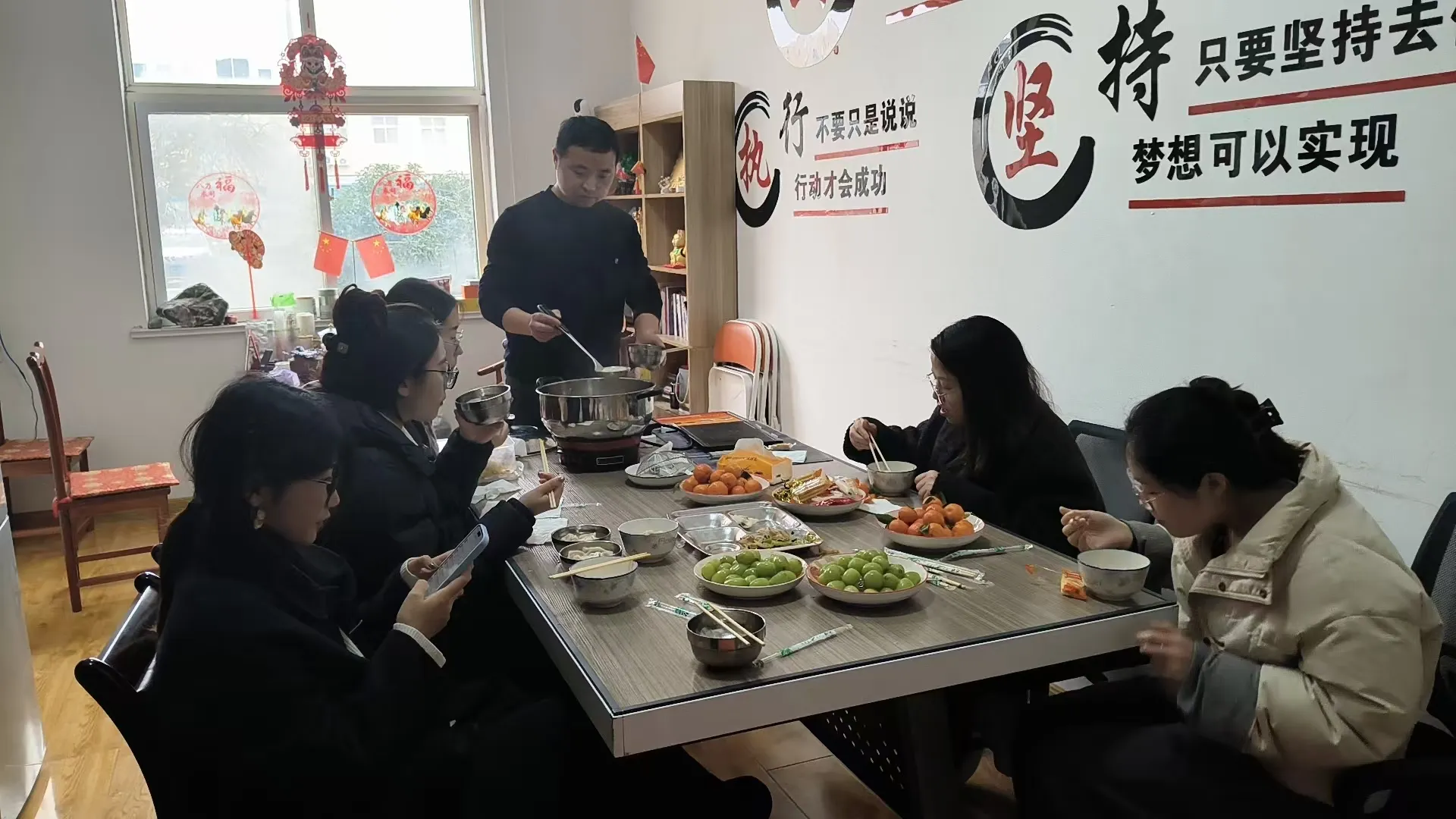 JOJO Pack تحتفل بمهرجان الفوانيس مع Tangyuan